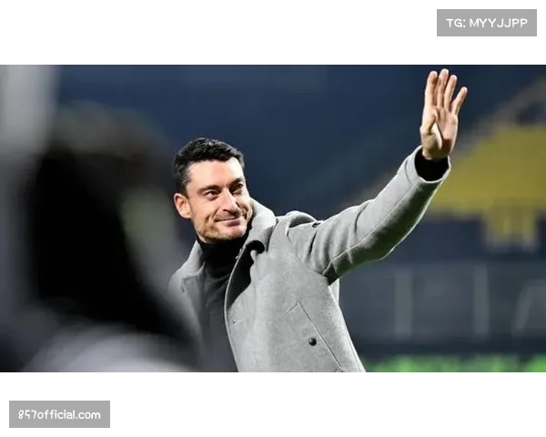 法兰克福新帅里埃拉改打收缩防守，残阵之下依赖边路突破寻机